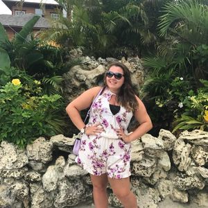 Meet your Posher, Danielle